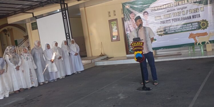 Semangat Iduladha, Polres Pekalongan Kota Berbagi Hewan Kurban kepada YBPI dan 15 Lembaga Sosial