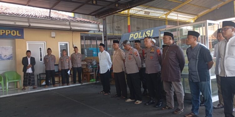 Semangat Iduladha, Polres Pekalongan Kota Berbagi Hewan Kurban kepada YBPI dan 15 Lembaga Sosial