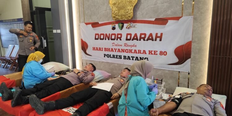 Aksi Kemanusiaan Polres Batang di Hari Bhayangkara ke-80, 103 Pendonor Sumbangkan Darahnya