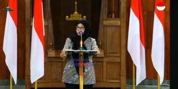 Satu-satunya Perempuan dari 14 Pembicara, Dr. Kartini Apresiasi Pendidikan Kemandirian di Al-Zaytun