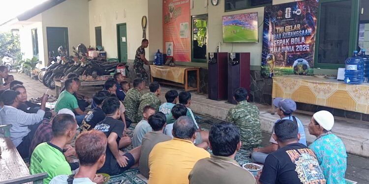 Keseruan Koramil Limpung dan Warga Nonton Bareng Piala Dunia 2026