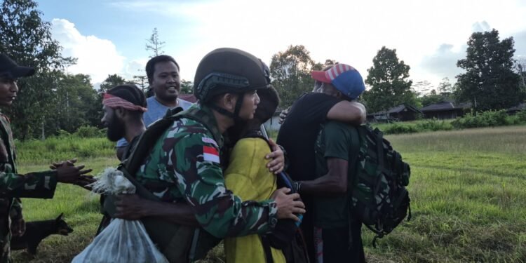 Yonif 410/Alugoro berhasil merebut hati 37 OPM kembali ke NKRI