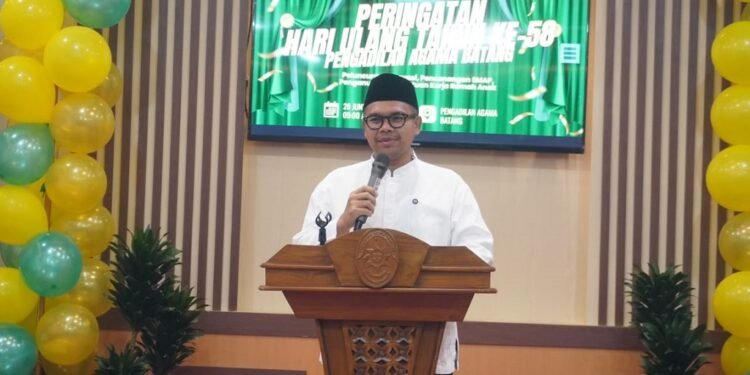 Bupati Batang Pastikan Mekanisme Seragam Gratis SD-SMP Tepat Sasaran