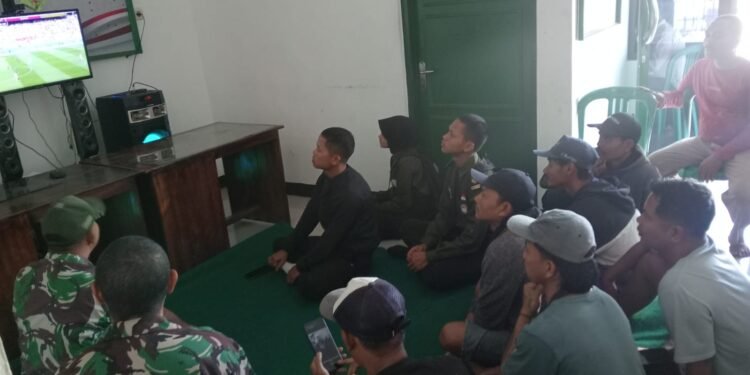 Masyarakat Antusias Nobar Piala Dunia Di Koramil 05/Reban