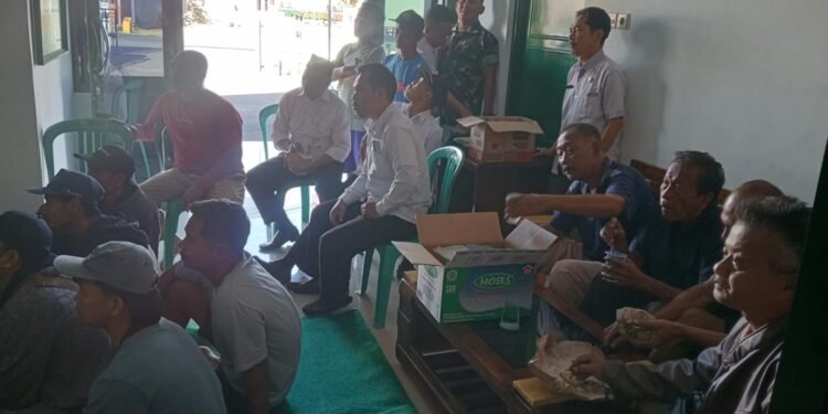 Masyarakat Antusias Nobar Piala Dunia Di Koramil 05/Reban