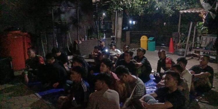 Jajaran Kodim 0736/Batang Gelar Nobar Babak Perempat Final Piala Dunia 2026 Bersama Masyarakat