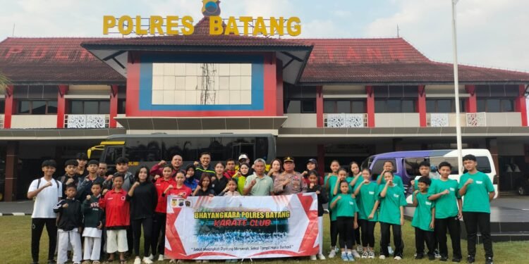 Borong 35 Medali, Tim Karate Bhayangkara Polres Batang Sabet Juara Umum 2 di Piala Walikota Pekalongan