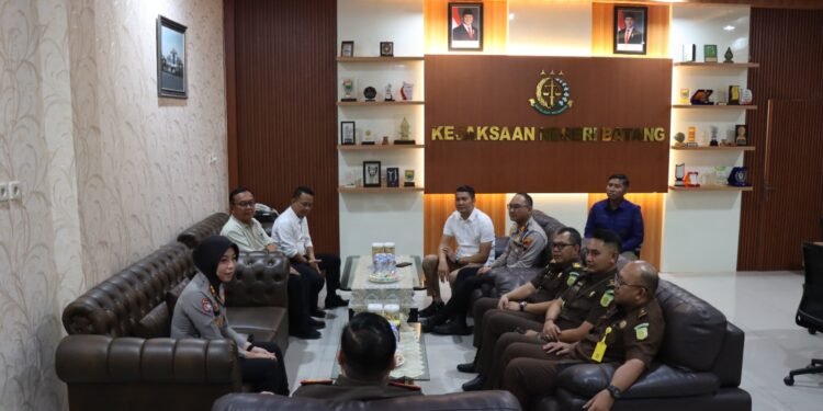 Perkuat Sinergitas Antar Penegak Hukum, Kapolres Batang Sambangi Kejaksaan Negeri untuk Jaga Kondusifitas Wilayah Batang