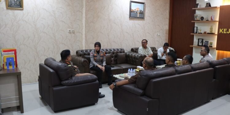 Perkuat Sinergitas Antar Penegak Hukum, Kapolres Batang Sambangi Kejaksaan Negeri untuk Jaga Kondusifitas Wilayah Batang