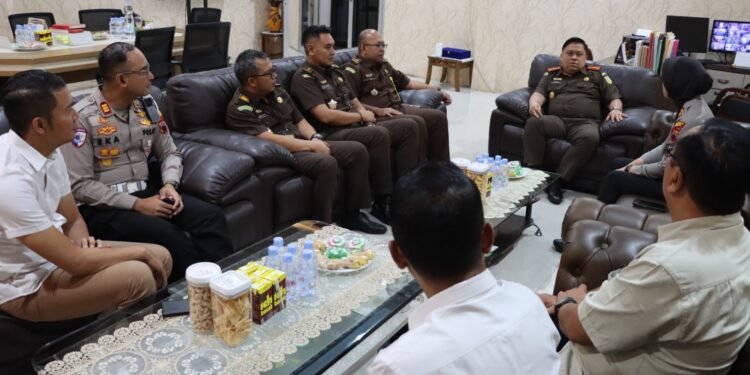 Perkuat Sinergitas Antar Penegak Hukum, Kapolres Batang Sambangi Kejaksaan Negeri untuk Jaga Kondusifitas Wilayah Batang