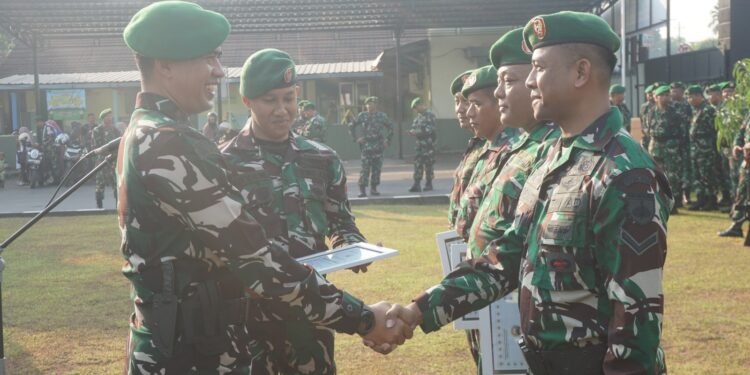 Anggota Pindah Satuan, Dandim Pimpin Langsung Tradisi Upacara Pelepasan