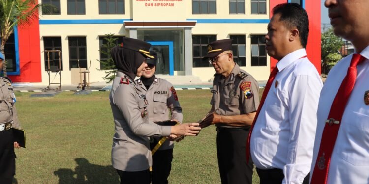 Borong Emas Karate hingga Gagalkan Tawuran, 5 Anggota Polresta Batang Diganjar Penghargaan Spesial!