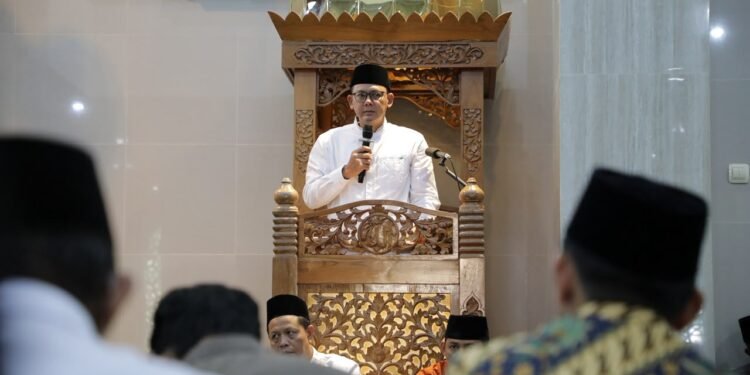 Hadiri Safari Jum’at, Wabup Danang Tekankan Pentingnya Silaturahmi dan Kebersamaan