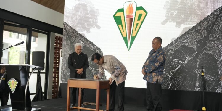 Gubernur DIY Resmikan Laboratorium Alam SMA Kolese De Britto di Kalurahan Trimulyo