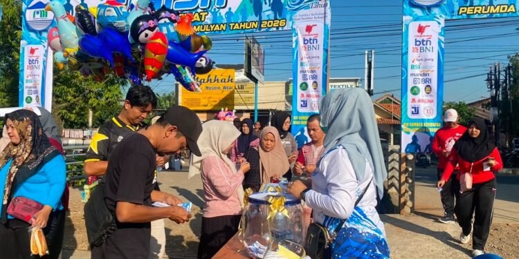 Perumda Air Minum Sendang Kamulyan Rayakan HUT Ke-33, Ribuan Warga Ikuti Jalan Sehat Hadiah 3 Motor