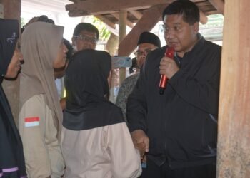 Tinjau Bedah Rumah, Menteri Maruarar Sirait Pastikan Renovasi Tepat Sasaran