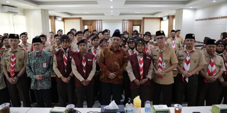 Bawa Nama Baik Sleman di Tingkat Nasional, Bupati Lepas Rombongan Kwarcab ke Jamnas XII Cibubur