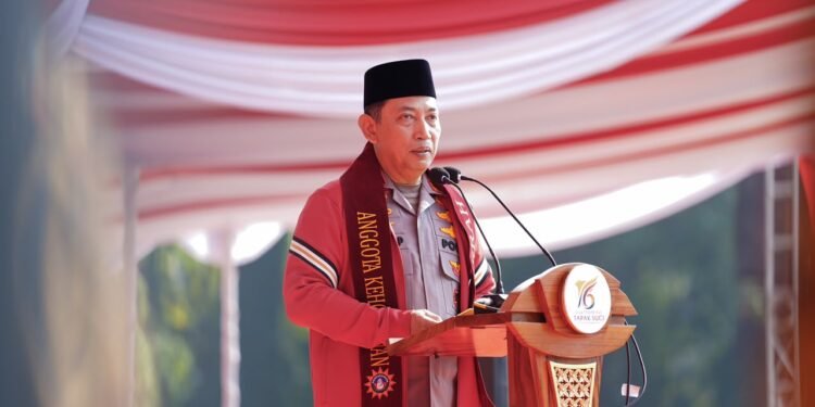 Dianugerahi Anggota Kehormatan Tapak Suci, Kapolri Ajak Perkuat Sinergi Jaga Generasi Muda dan Negeri
