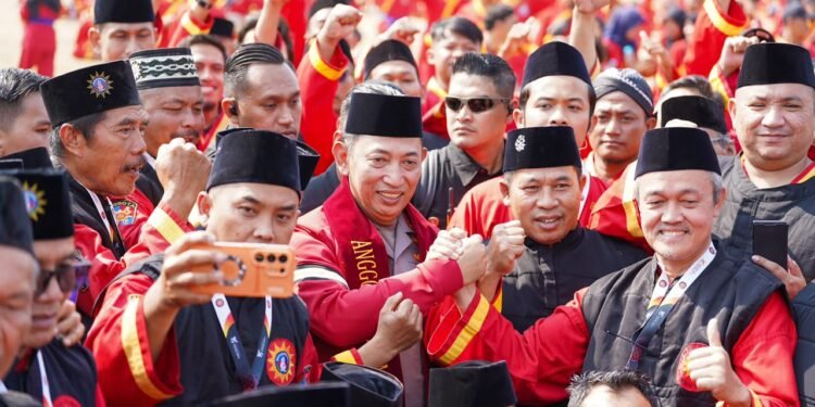 Dianugerahi Anggota Kehormatan Tapak Suci, Kapolri Ajak Perkuat Sinergi Jaga Generasi Muda dan Negeri