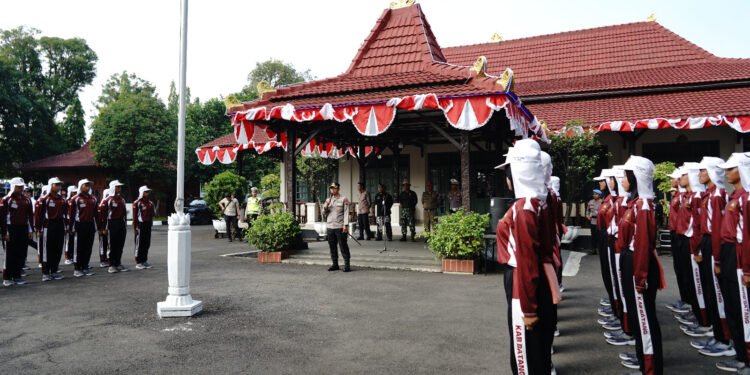 Jelang 17 Agustus, Calon Paskibraka Batang Dapat Pembinaan Mental dari Kapolresta dan Wakil Bupati