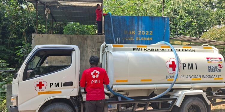PMI Sleman Mulai Layani Permintaan Air Bersih Bagi Warga Terdampak Kekeringan