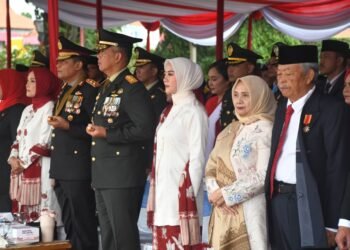 Pangdam IV/Diponegoro Hadiri Upacara HUT ke-81 RI, Semangat Kemerdekaan Menggema di Simpang Lima