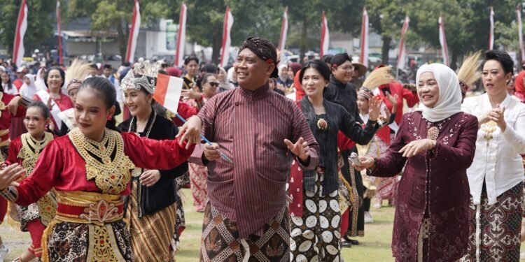 Pemkab Sleman Gelar Upacara HUT ke-81 RI di Lapangan Denggung, Gaungkan Keragaman Nusantara