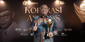 Dorong Koperasi Naik Kelas, Kementerian Koperasi Anugerahi Bupati Sleman Penghargaan Nayaka Mahambara