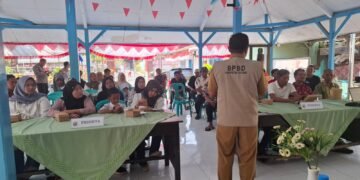 Tingkatkan Kesiapsiagaan Musim Kemarau, Polsek Batang Bentuk dan Latih Relawan Satgas Anti Karhutla