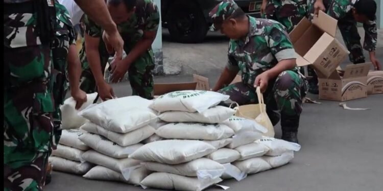 Kumpulkan Bantuan Logistik dan Obat-obatan Kodim 0736/Batang Bantu Korban Gempa NTT