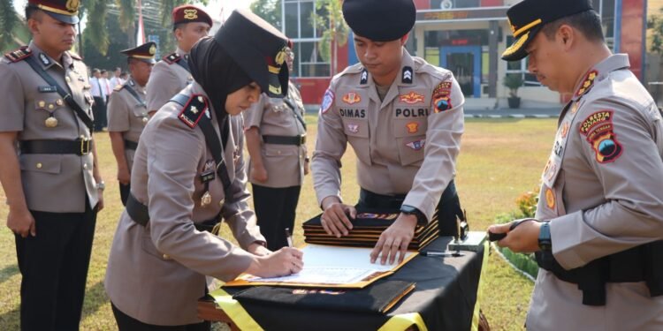 Rotasi Jabatan Strategis, Polresta Batang Gelar Sertijab Sejumlah Kasat dan Kapolsek Jajaran