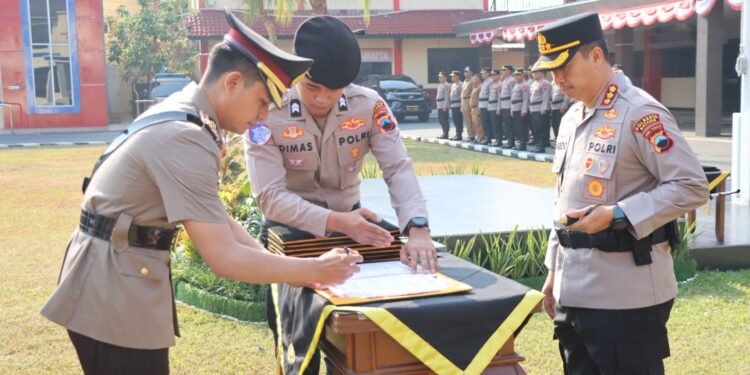 Rotasi Jabatan Strategis, Polresta Batang Gelar Sertijab Sejumlah Kasat dan Kapolsek Jajaran