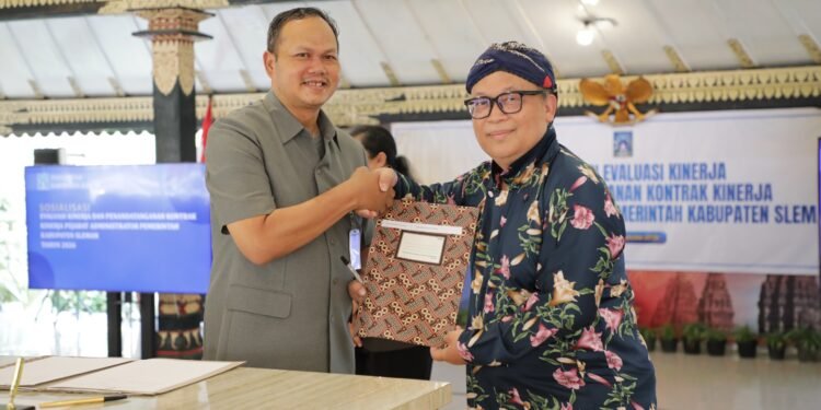 Pemkab Sleman Perkuat Kinerja Aparatur Lewat Penandatanganan Kontrak Kinerja 2026
