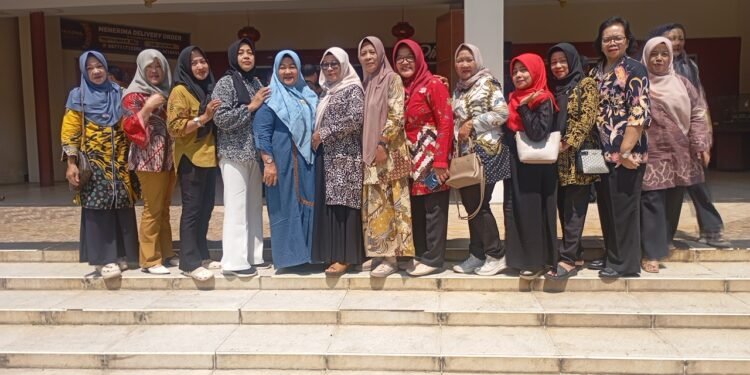 Tak Sekadar Arisan, Seba Milsuk V 86/87 Purwokosek Area Pekalongan Raya Galang Solidaritas dan Dana Sosial