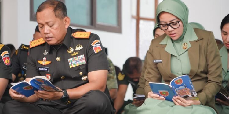 Pangdam IV/Diponegoro Ziarah ke Makam Pangeran Diponegoro di Makassar