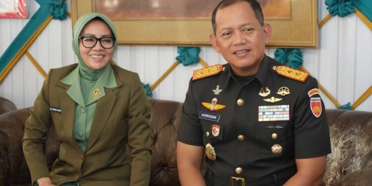 Pangdam IV/Diponegoro Ziarah ke Makam Pangeran Diponegoro di Makassar