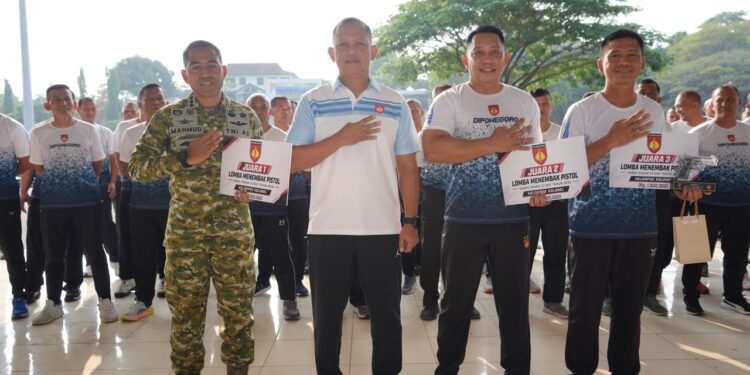 Pangdam IV/Diponegoro Apresiasi Pamen Berprestasi dalam Lomba Menembak dan Renmil