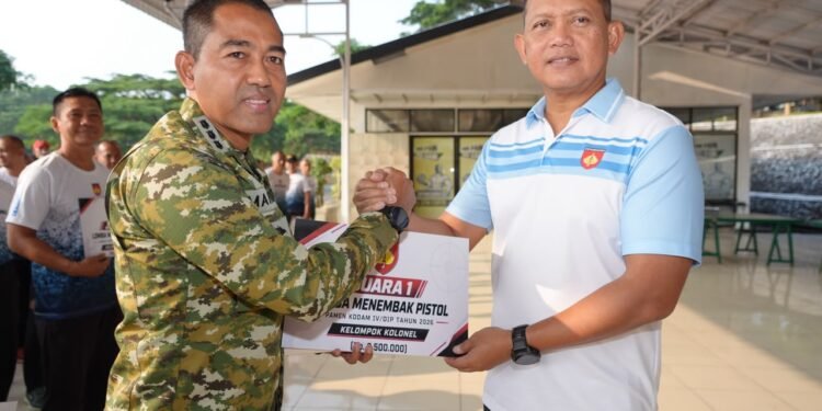 Pangdam IV/Diponegoro Apresiasi Pamen Berprestasi dalam Lomba Menembak dan Renmil
