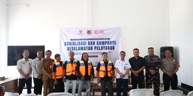 Tekan Risiko Kecelakaan di Laut, BPI dan UPP Batang Sosialisasikan Keselamatan Pelayaran