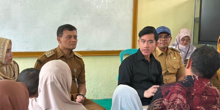 Memahami Kekhawatiran Orang Tua Siswa, Wapres Pastikan Penanganan Optimal Bagi Korban Keracunan Makanan di Batang