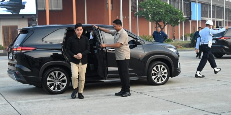 Bertolak ke Batang, Wapres Pastikan Penanganan Korban dan Investigasi Dugaan Keracunan Makanan Dituntaskan