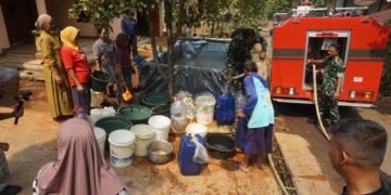 Krisis Air Bersih, Kodim Salurkan 12.000 Liter ke Desa Pesalakan