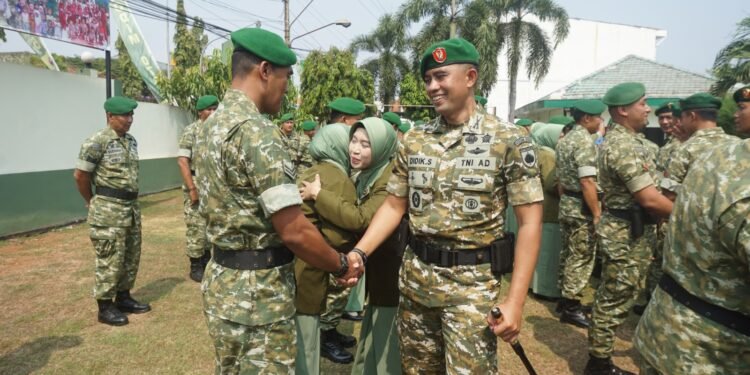 Dandim 0736 Batang Pimpin Upacara Kenaikan Pangkat 31 Prajurit