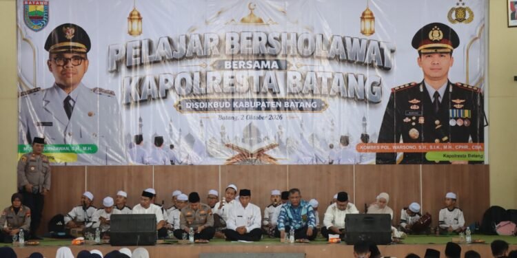 Pelajar Bersholawat di Batang Jadi Momentum Tanamkan Cinta Rasul dan Bentuk Generasi Hebat