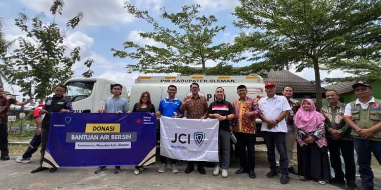 JCI BOROBUDUR Donasi Air Bersih 100.000 Liter Untuk Warga Kekeringan di Sleman
